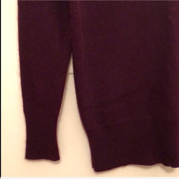 Vince Deep Vneck Red Burgundy Cashmere Sweater - Picture 5 of 6
